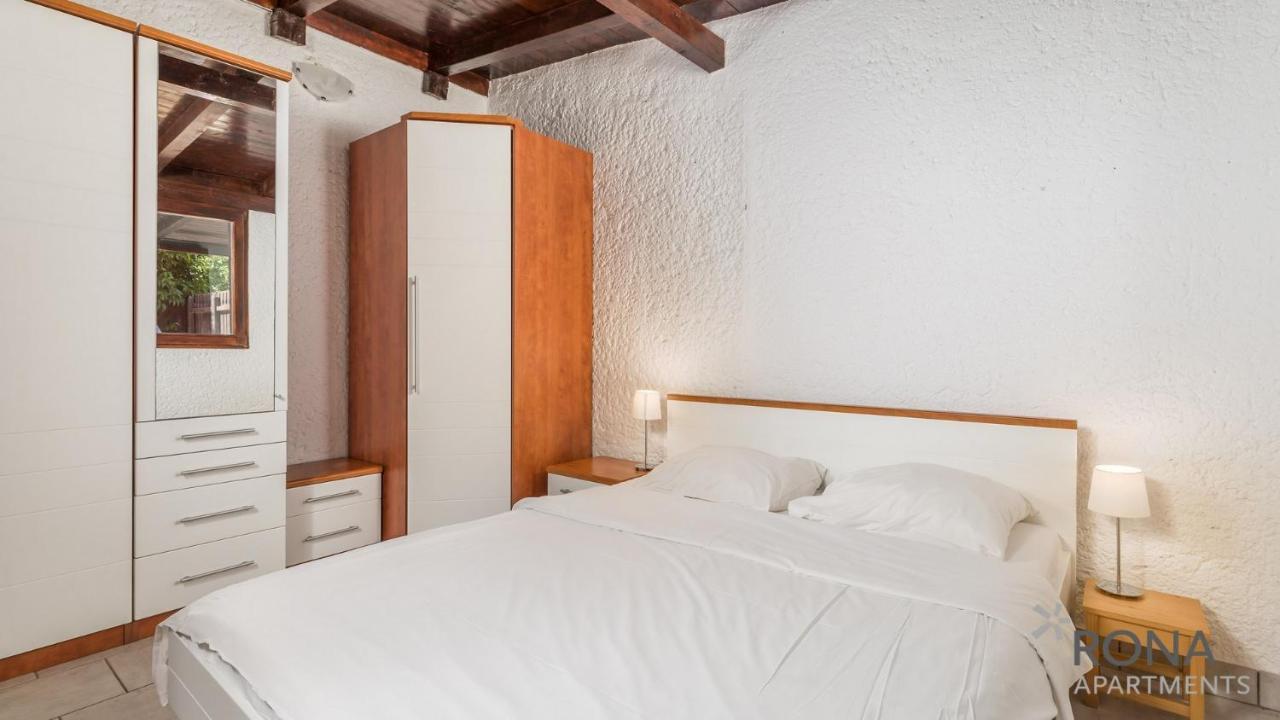 Rona Holiday Home Ana Πόρετς Εξωτερικό φωτογραφία