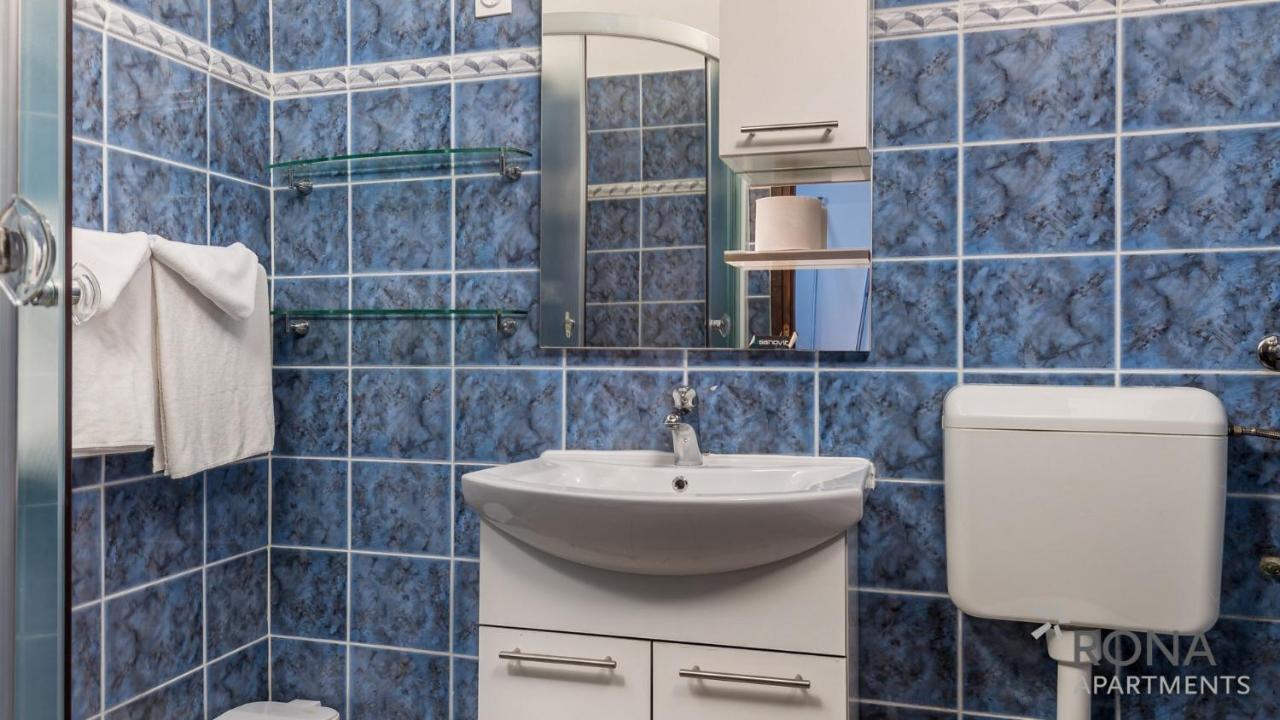 Rona Holiday Home Ana Πόρετς Εξωτερικό φωτογραφία
