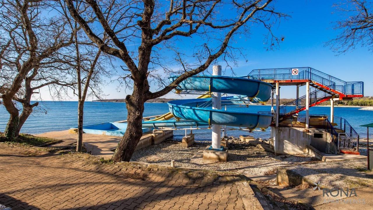 Rona Holiday Home Ana Πόρετς Εξωτερικό φωτογραφία